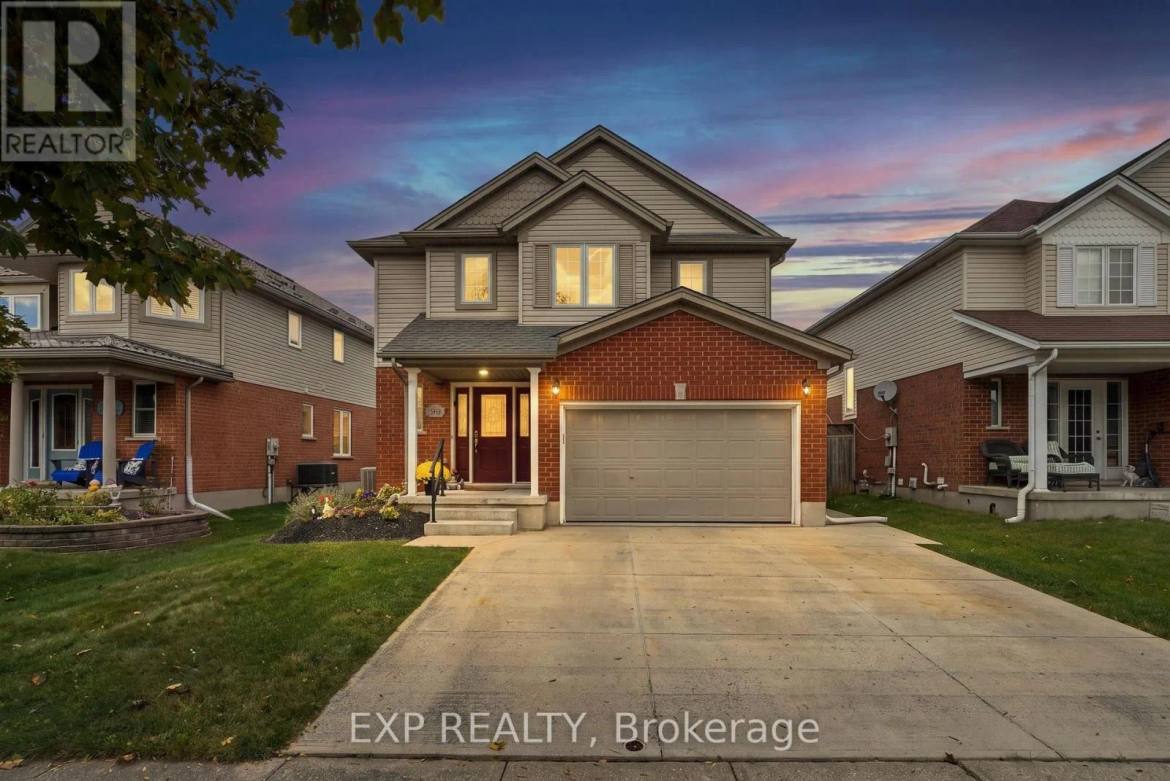 99 Stiefelmeyer Crescent, Front Exterior